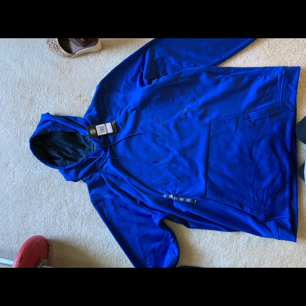 Men’s under armor sweatshirt